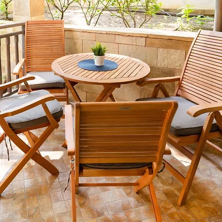 Cozy Santa Marina Apartament