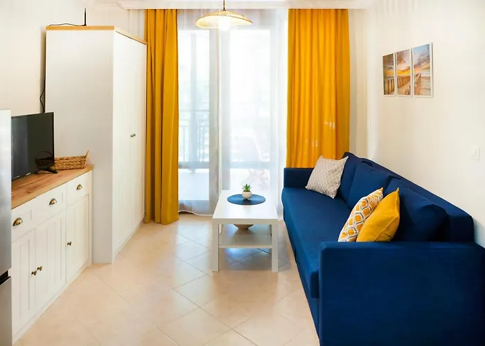 Апартамент Cozy Santa Marina